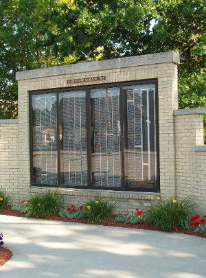 tribsm06.jpg